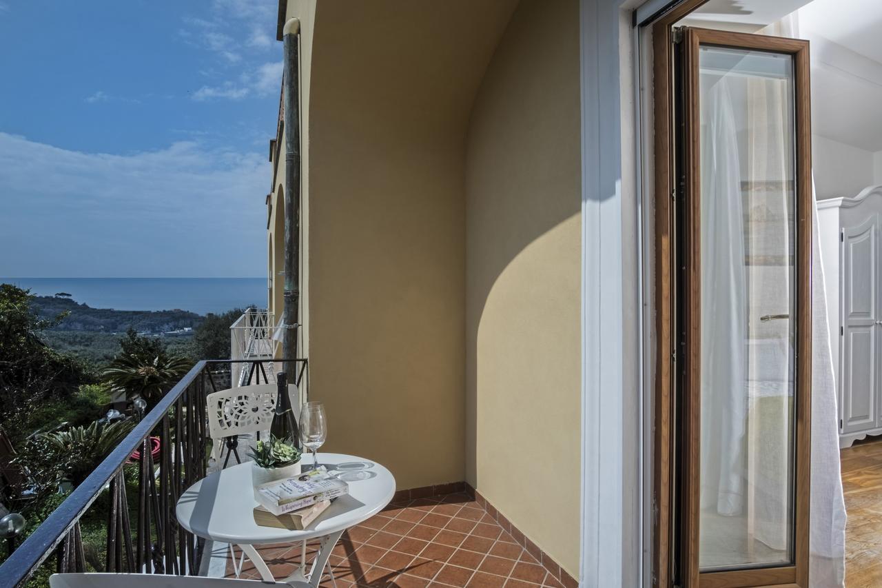 Faraglioni Di Sorrento Guesthouse Екстериор снимка